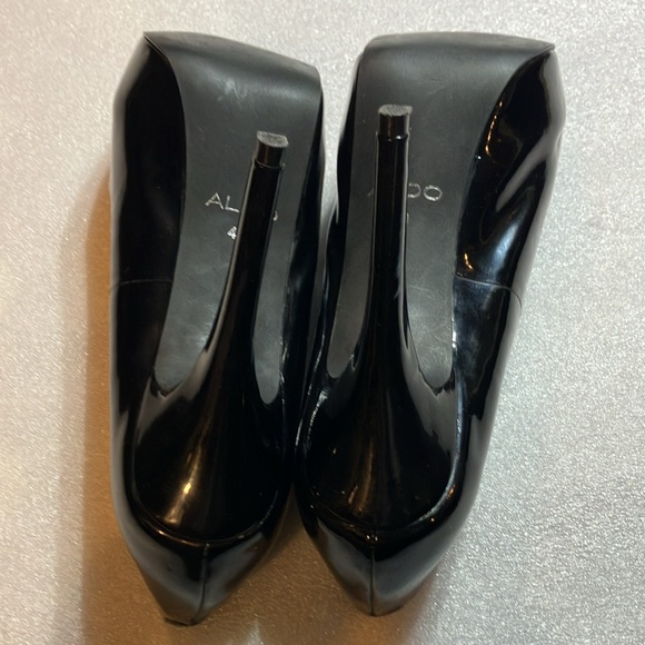 Aldo platform open toe peep toe patent pumps. - Picture 6 of 8